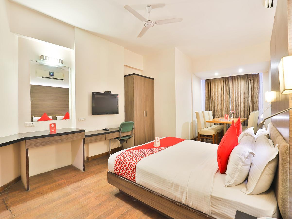 Oyo 1123 Hotel Rock Regency Ahmedabad Exterior photo
