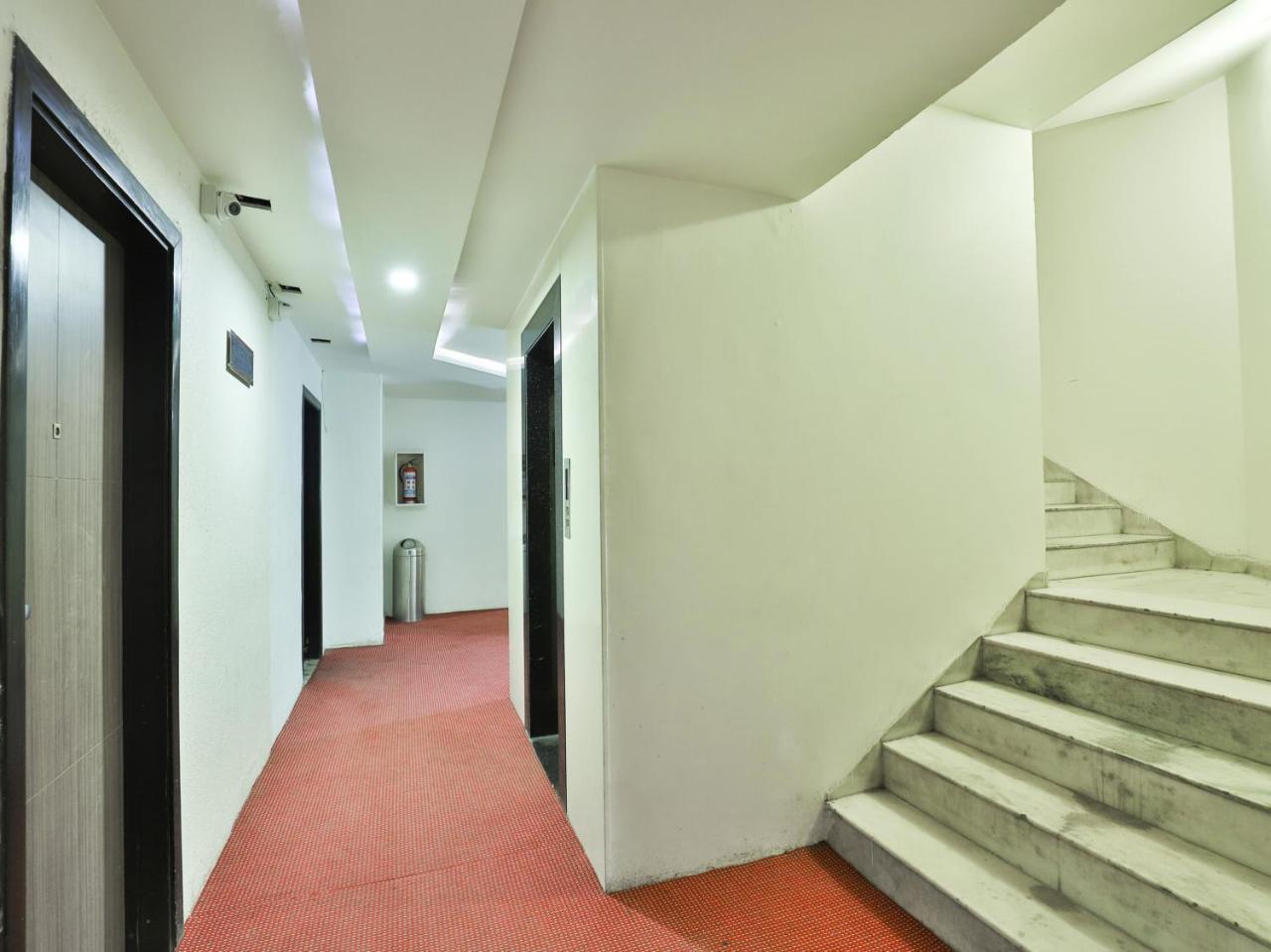Oyo 1123 Hotel Rock Regency Ahmedabad Exterior photo