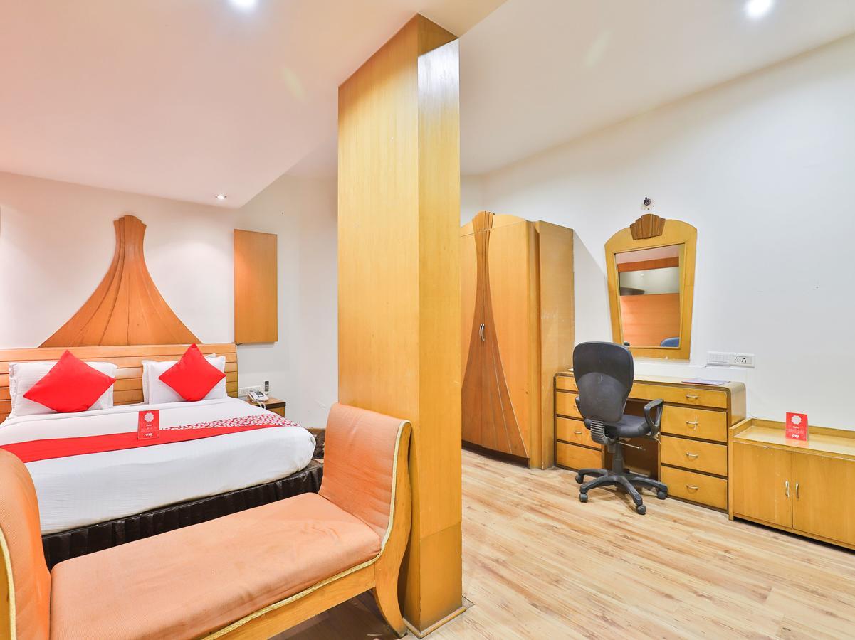 Oyo 1123 Hotel Rock Regency Ahmedabad Exterior photo