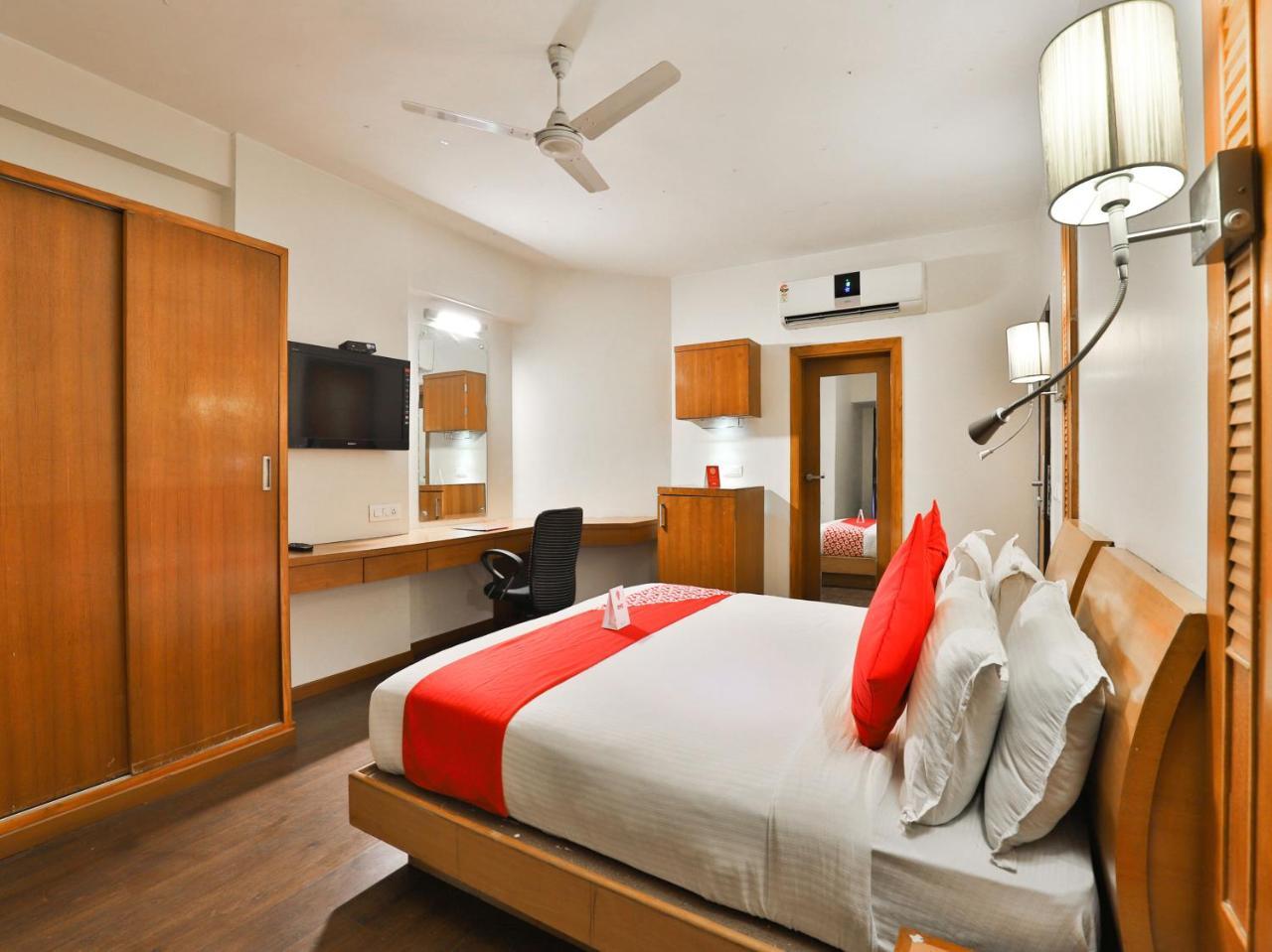 Oyo 1123 Hotel Rock Regency Ahmedabad Exterior photo
