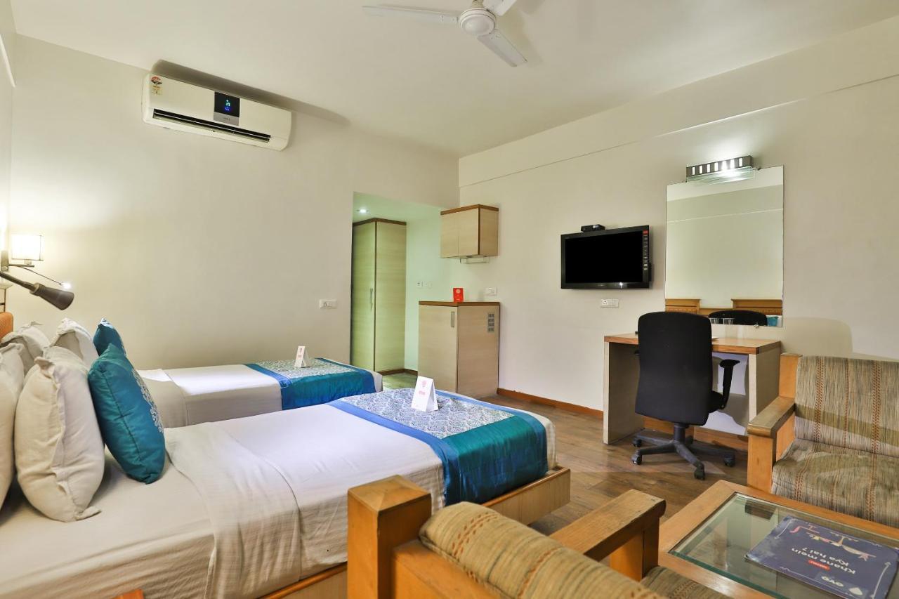 Oyo 1123 Hotel Rock Regency Ahmedabad Exterior photo